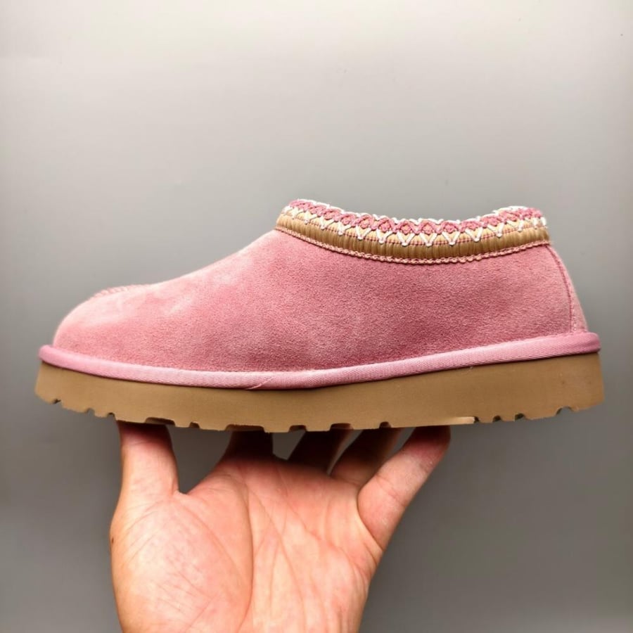 سليبر UGG شتوي  لون زهري ناعم