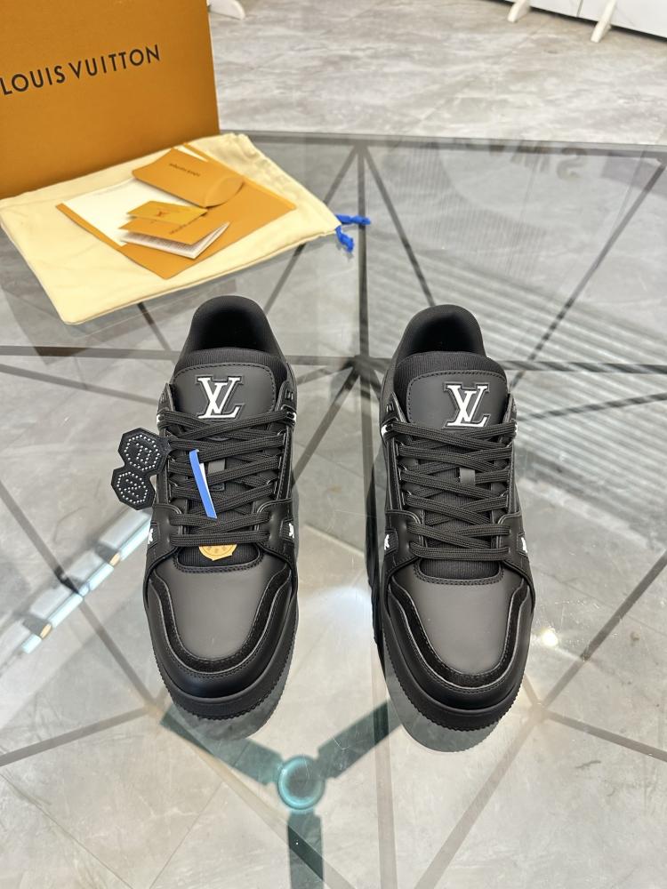 حذاء سنيكر لويس فيتون ترينر LV Trainer للجنسين