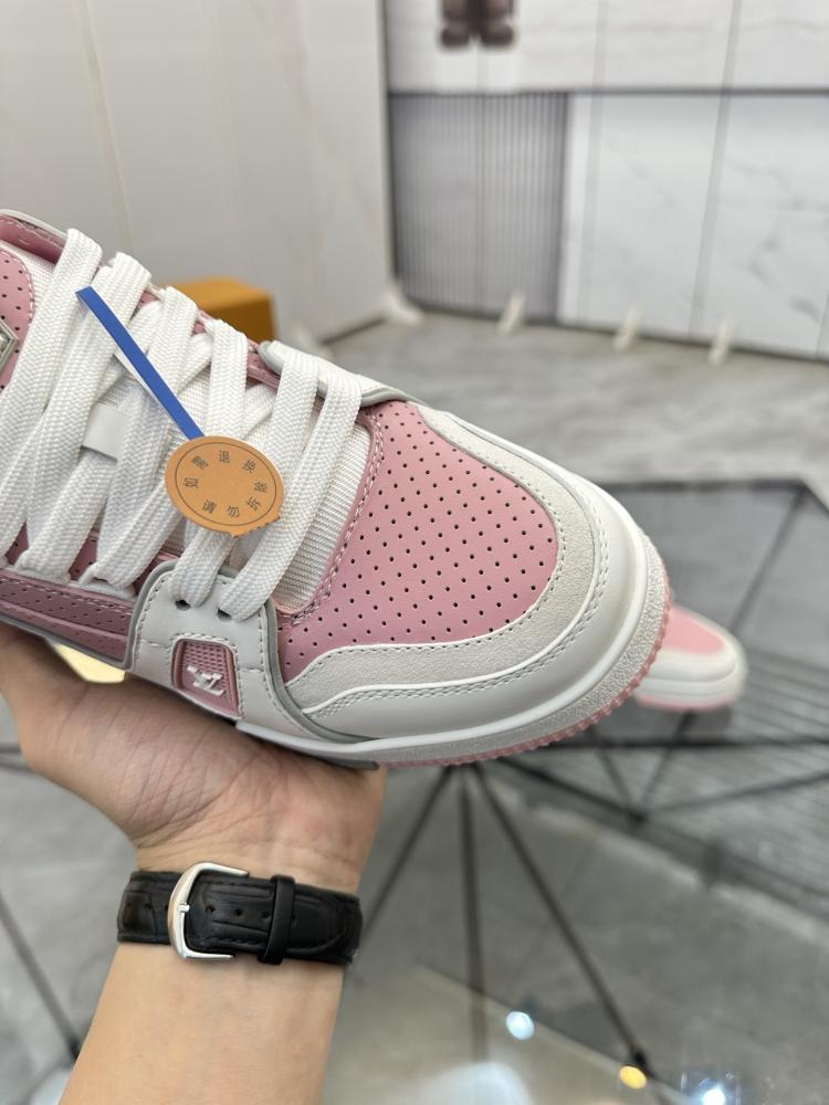 حذاء سنيكر لويس فيتون ترينر LV Trainer للجنسين