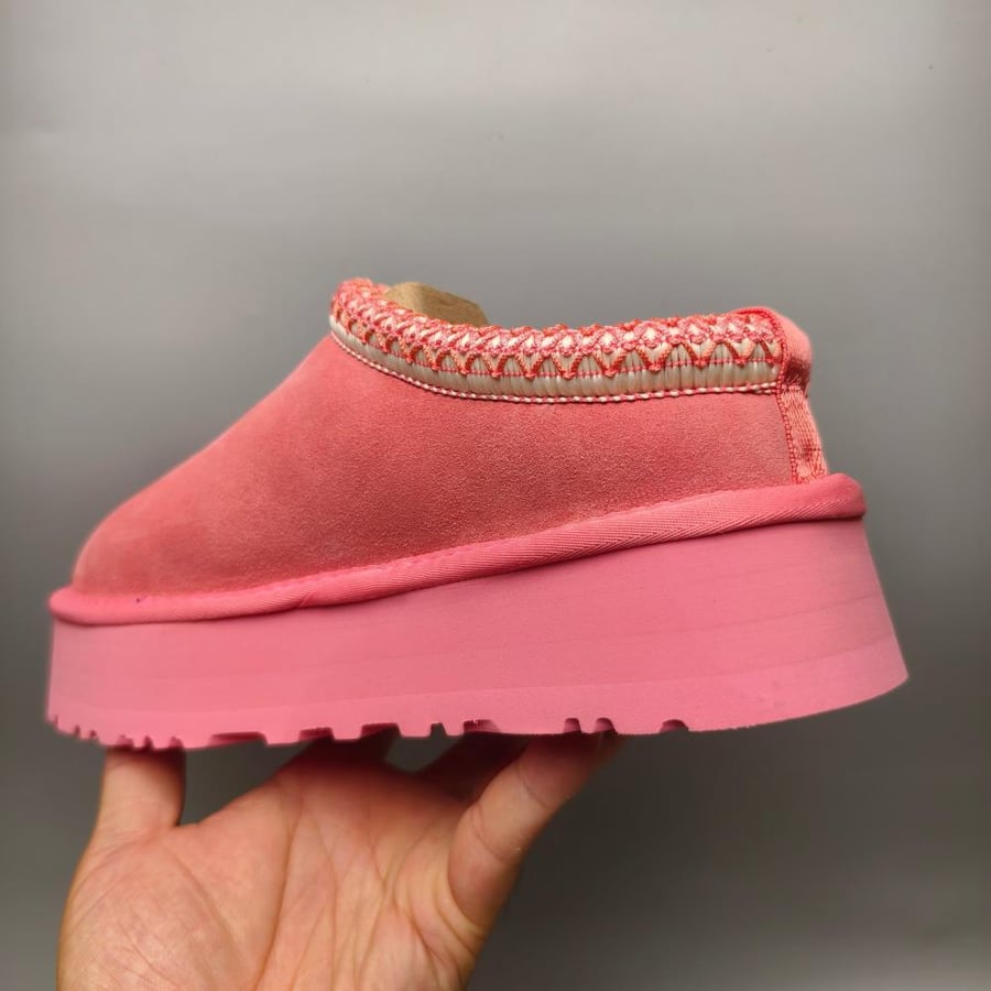 سليبر UGG شتوي فرو زهري فاتح