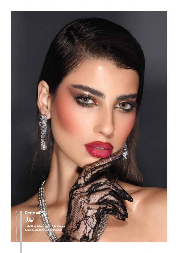 Gold daily contact lenses