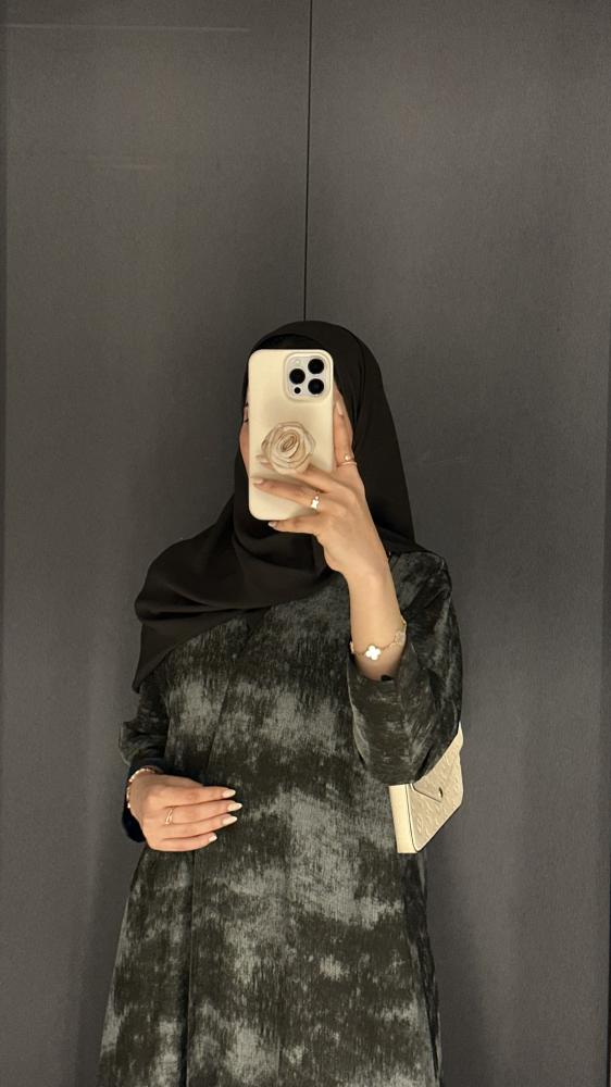 Flowy Abaya