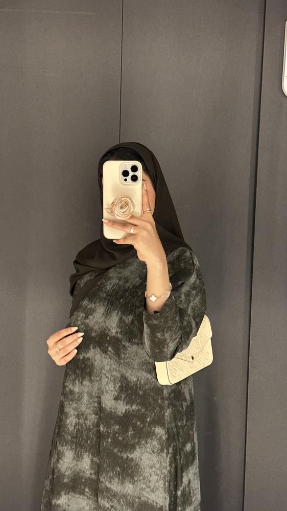 Flowy Abaya