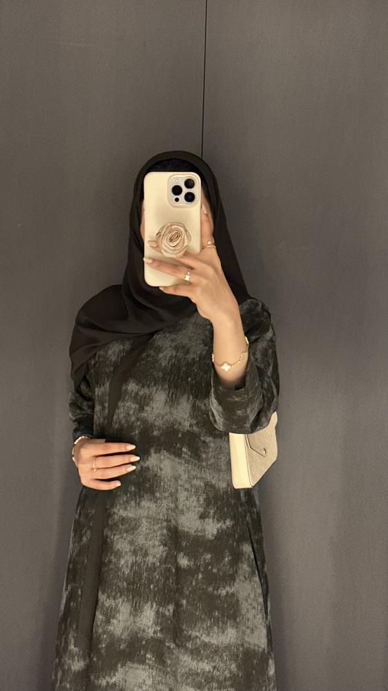 Flowy Abaya