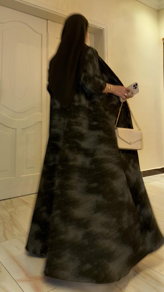 Flowy Abaya