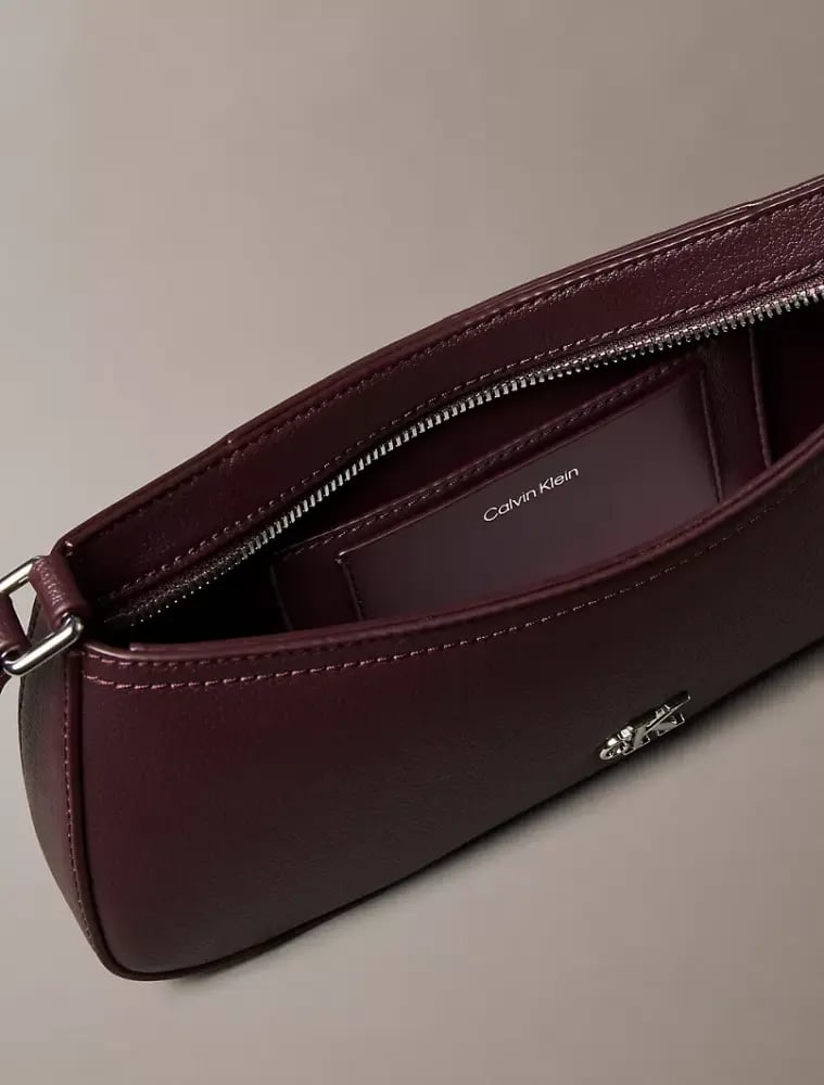 حقيبة Calvin Klein