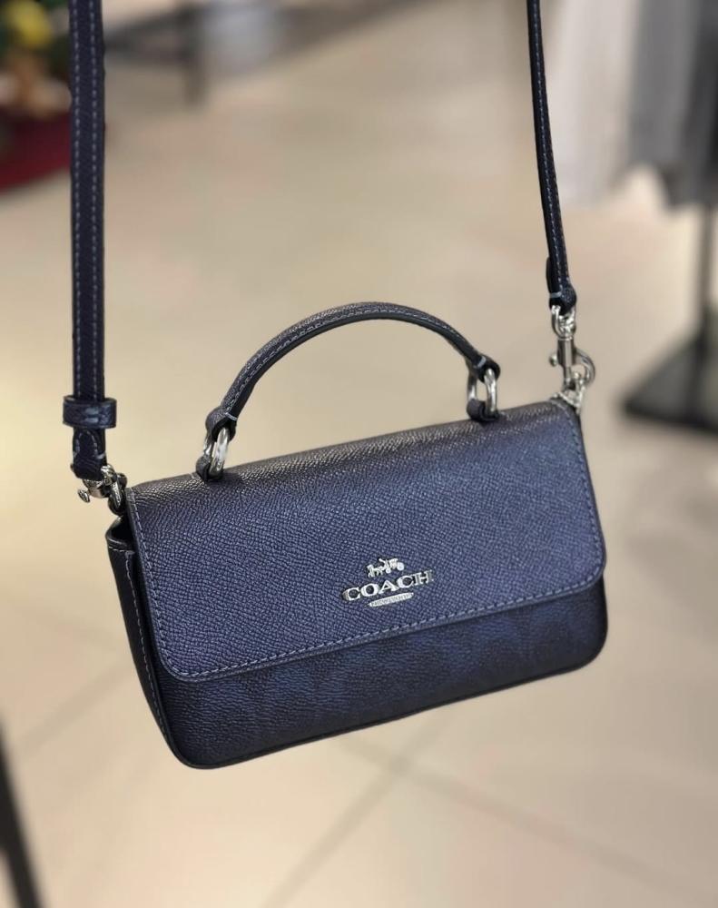 حقيبة COACH