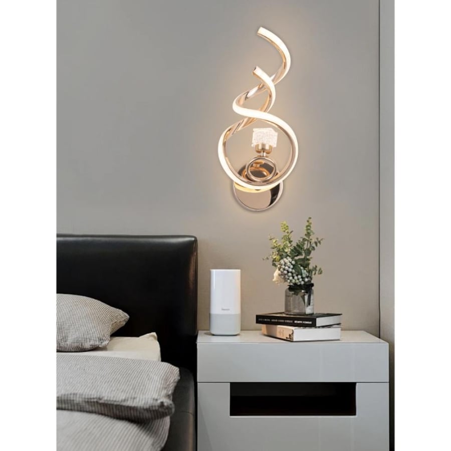 أبليك جداري مودرن ذهبي تصميم عصري إضاءة LED قدرة 22 واط ارتفاع 30 سم