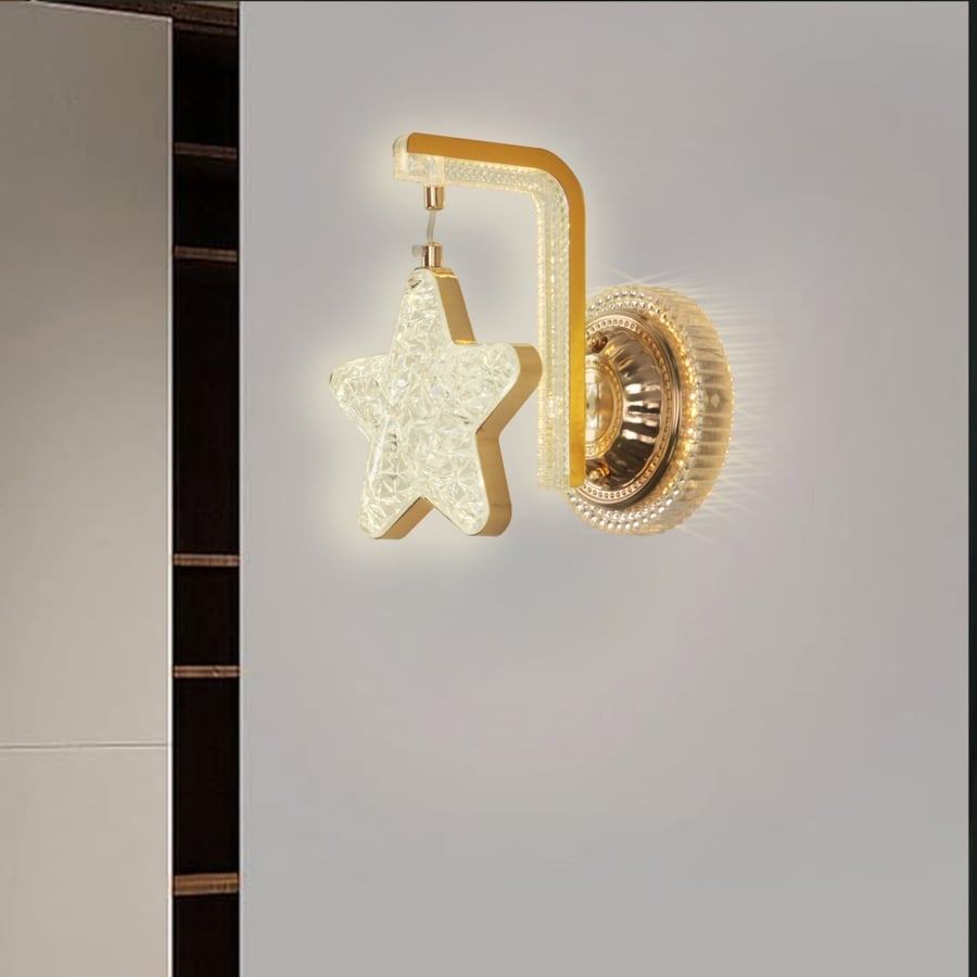 أبليك جداري مودرن ثلاث إضاءات لون ذهبي تصميم عصري إضاءة LED ضمان سنتين