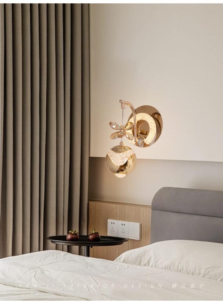 أبليك جداري مودرن إضاءة ليد | إضاءة جدارية 15 واط بـ 3 ألوان إضاءة (أبيض - أصفر - كريمي) | تصميم كريستال وتشطيب ذهبي | مثالي لغرف المعيشة والنوم والممرات  9842-W