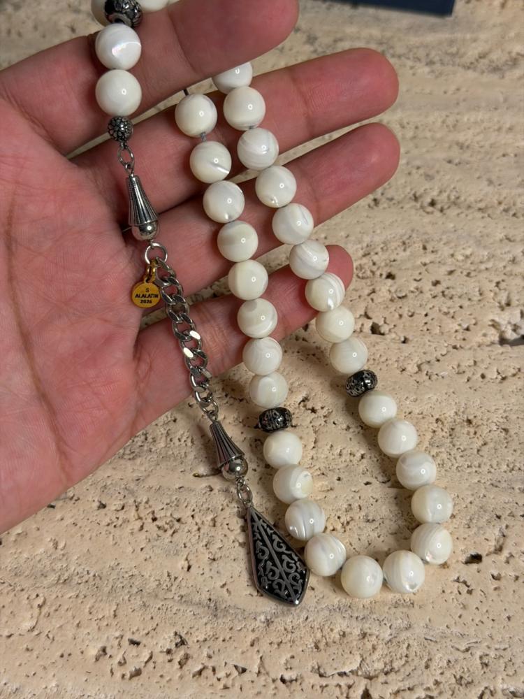 سبحه مصنوعة من أم اللؤلؤ الطبيعيه