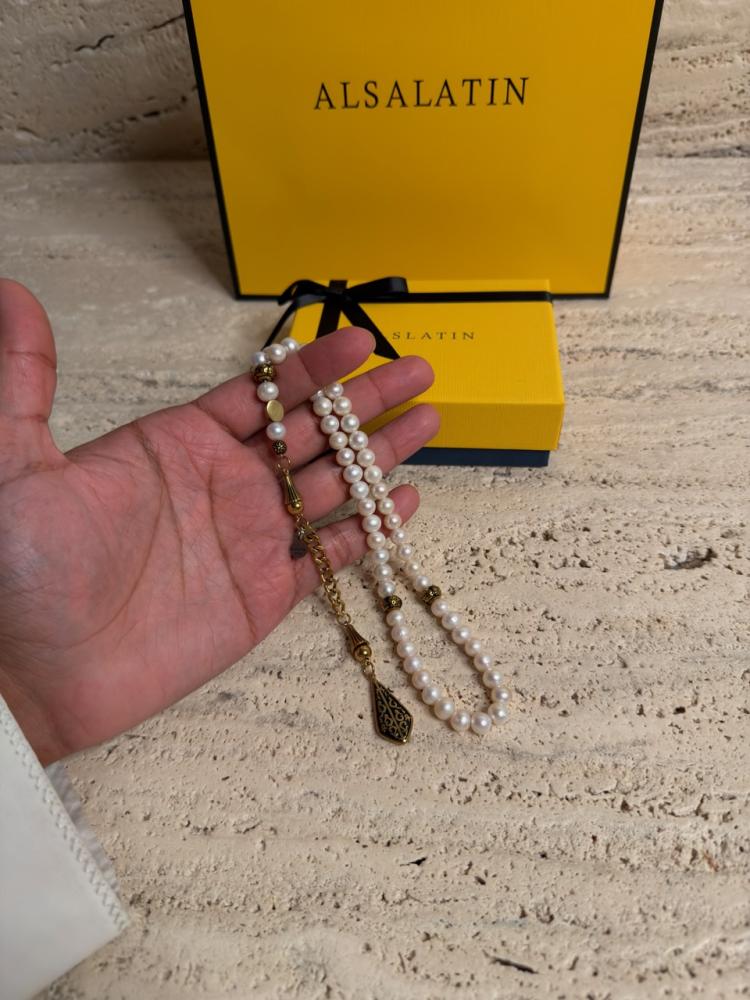 سبحة من حبات اللؤلؤ الطبيعي 51 خرزه
