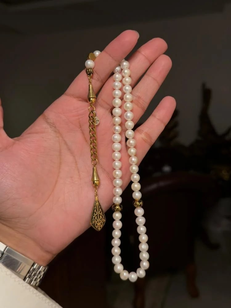 سبحة من حبات اللؤلؤ الطبيعي 51 خرزه