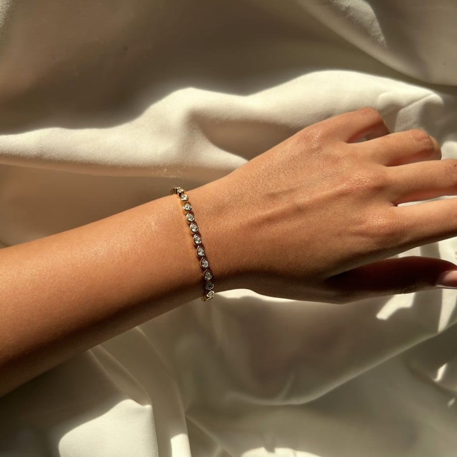 TEARDROP BRACELET