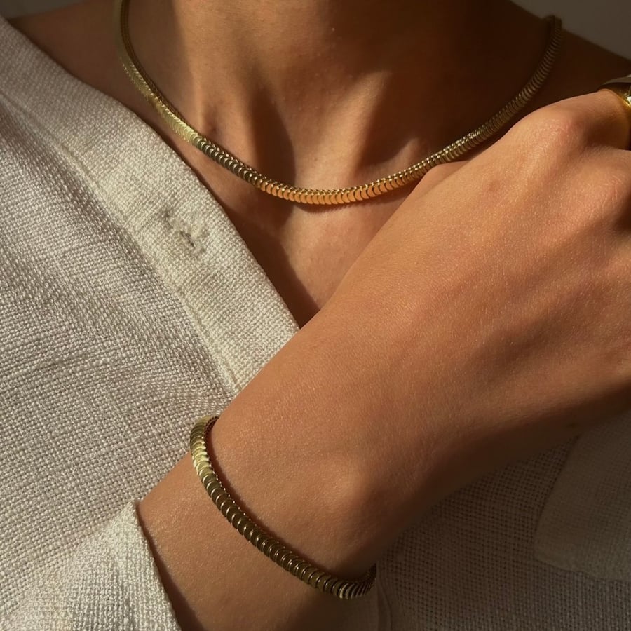 Gold classic chain