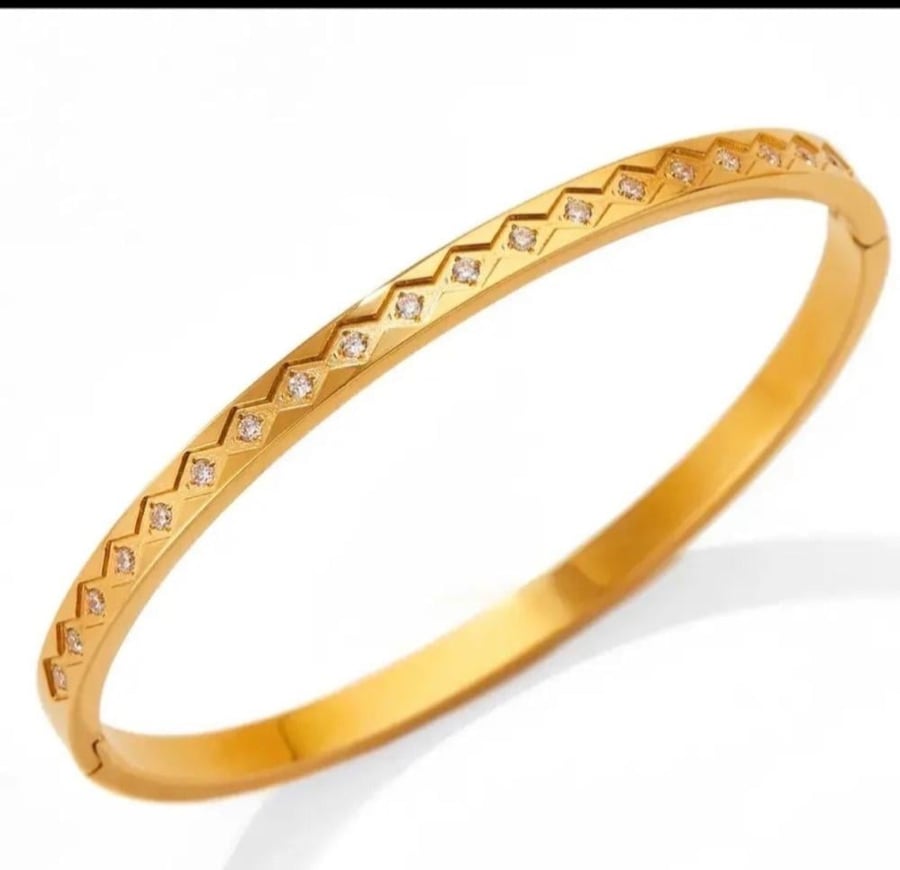 Golden bangles set