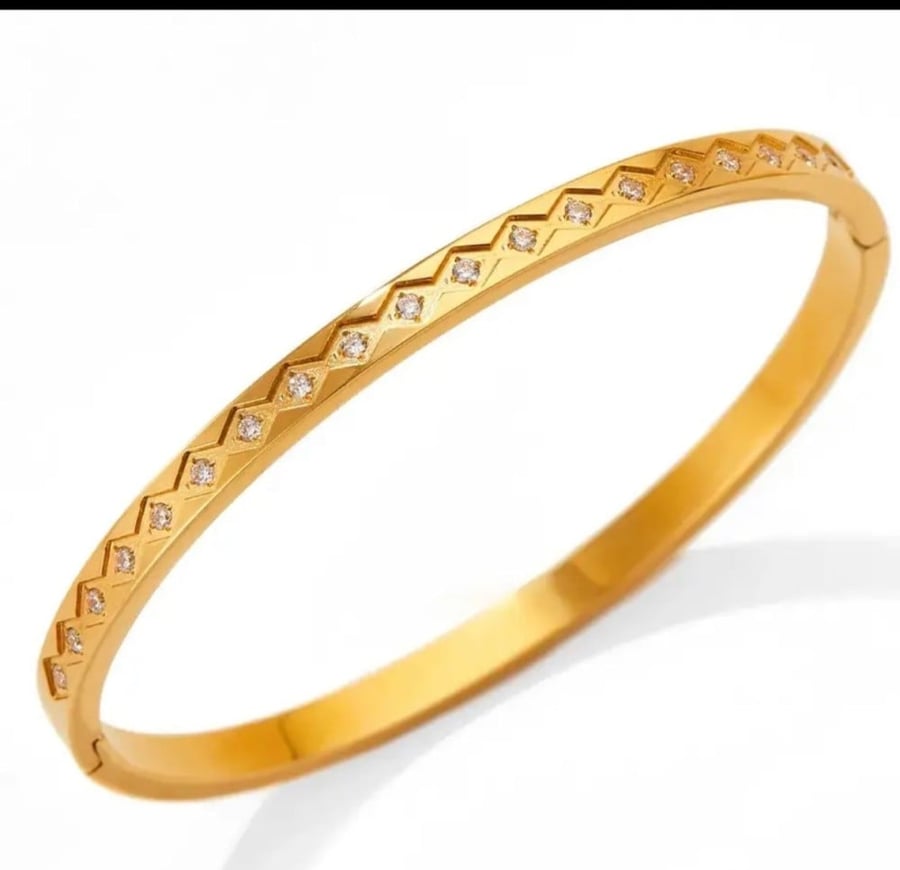 Golden bangles set