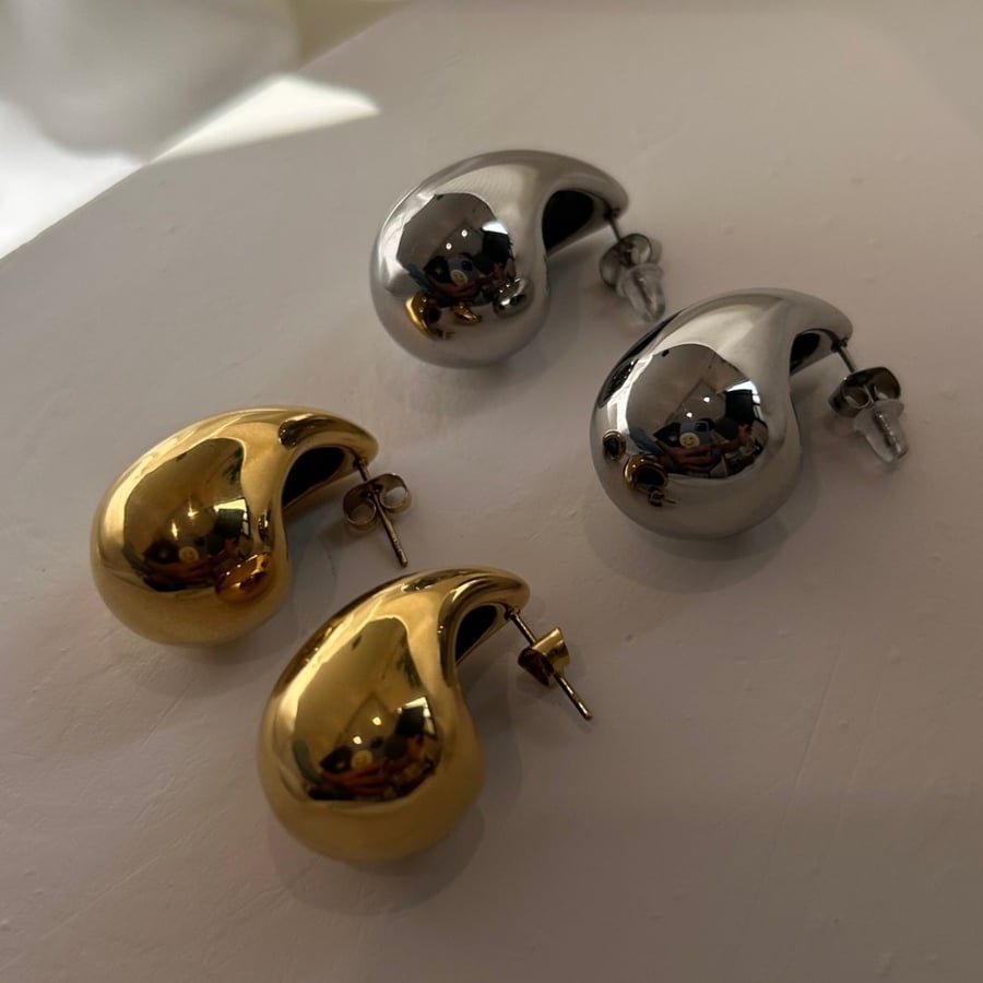 Drop earrings