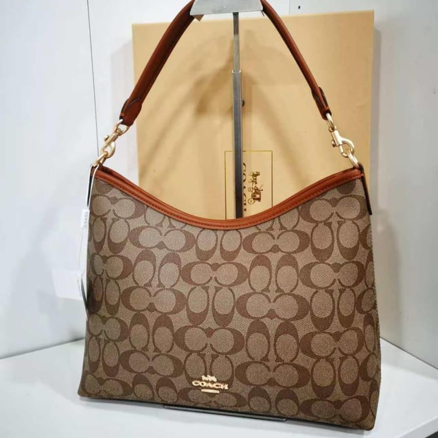 حقيبة كوتش هوبو واسعة (Coach Signature Large Hobo)