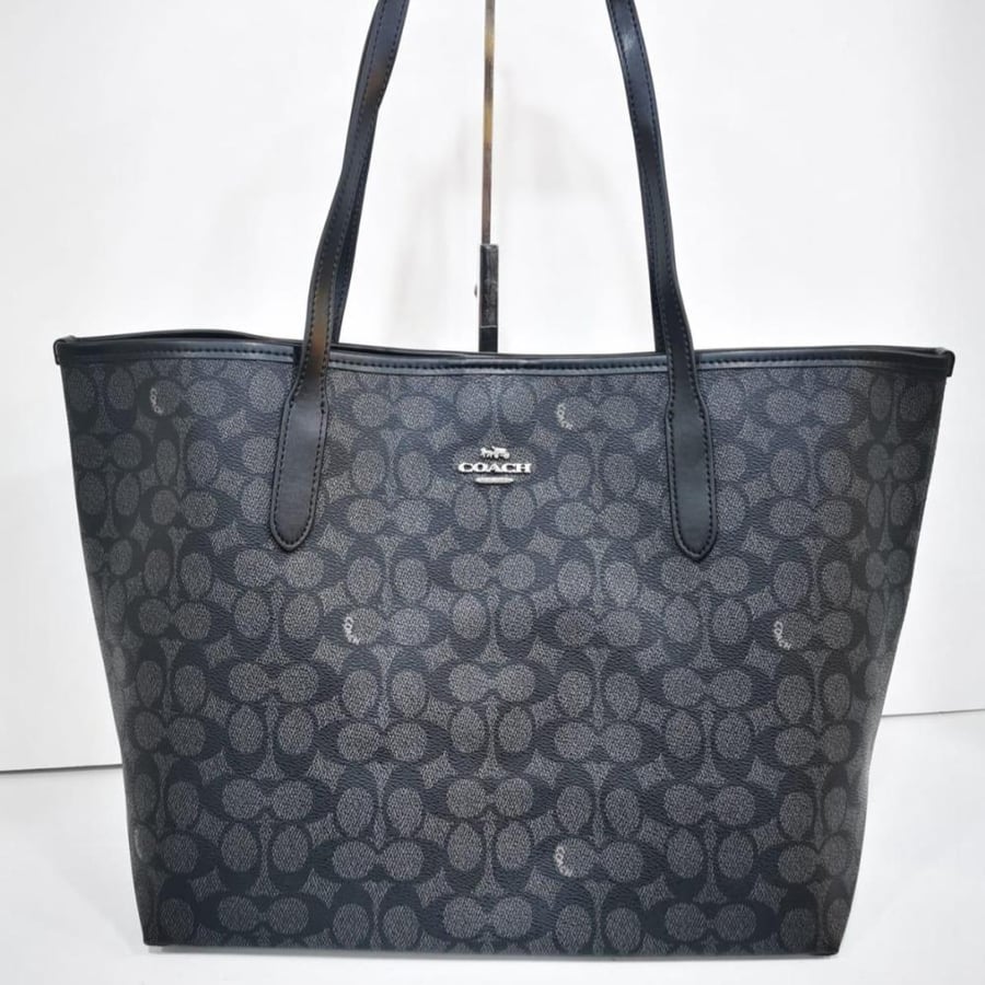 حقيبة كوتش توت كبيرة (Coach Signature City Tote)