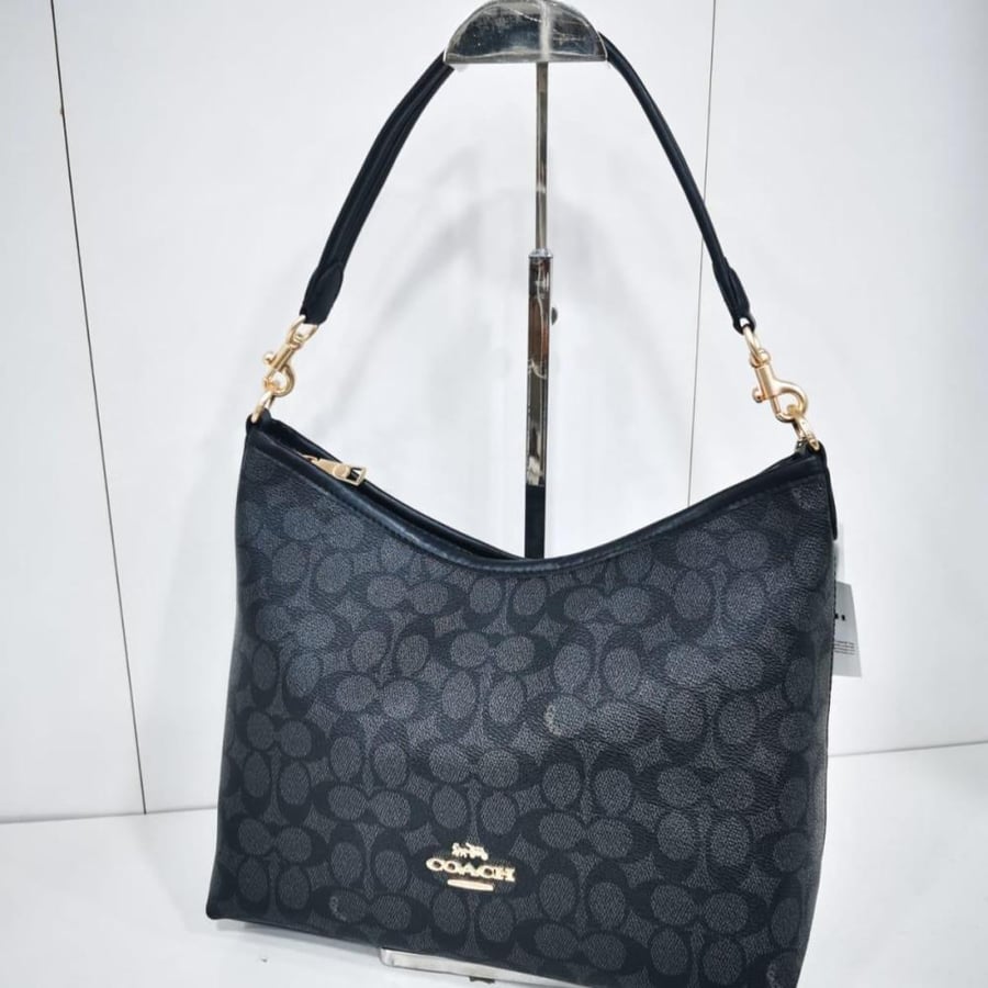 حقيبة كوتش هوبو واسعة (Coach Signature Large Hobo)