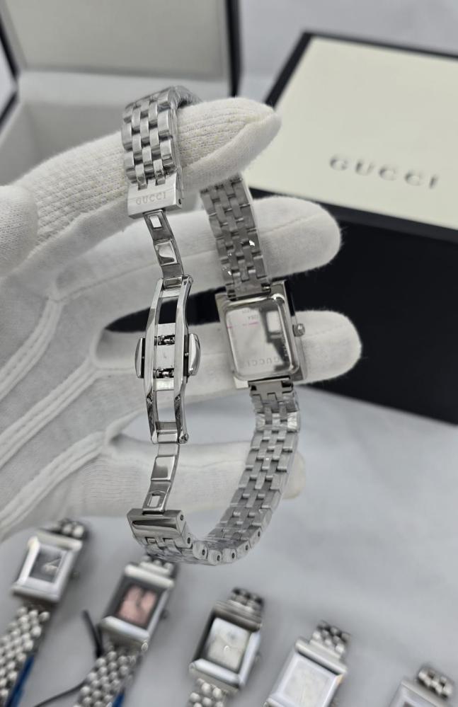 غوتشي Gucci G-frame النسائية