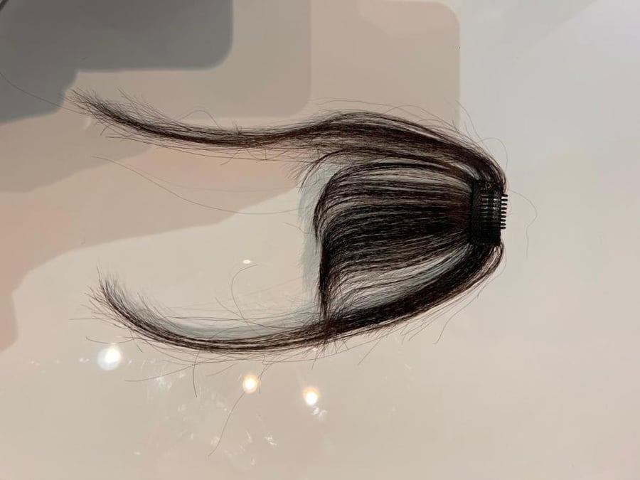 غرة جبين خفيفة بني محمر