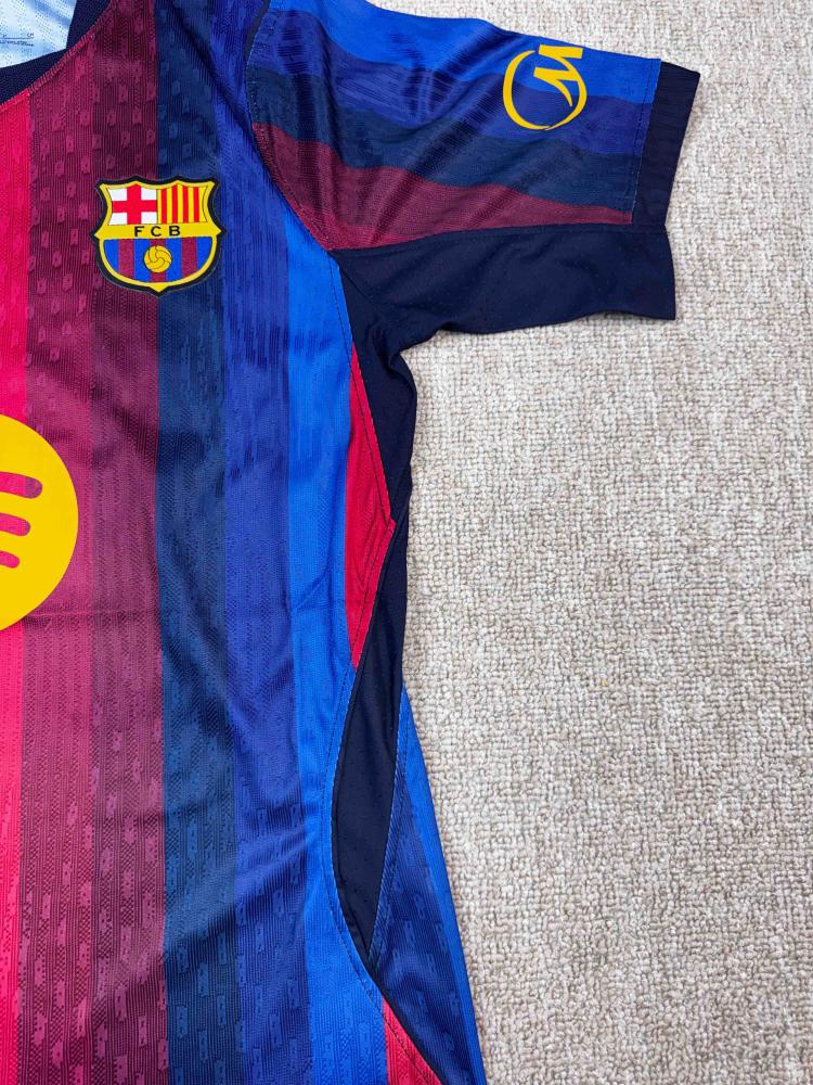 تيشيرت برشلونة الأساسي فئة لاعبين لموسم 2026 - 2027