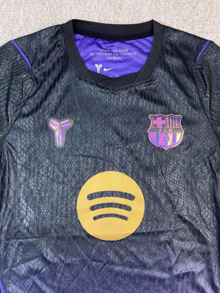 تيشيرت برشلونة الاحتياطي فئة لاعبين لموسم 2026/2027