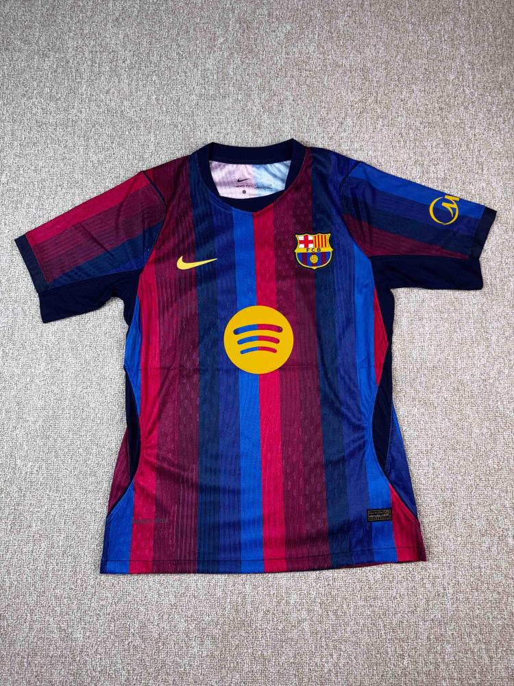 تيشيرت برشلونة الأساسي فئة لاعبين لموسم 2026 - 2027