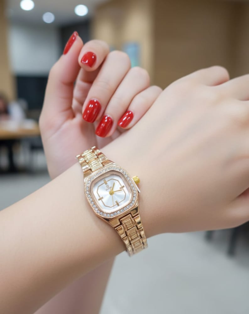 ساعة نسائية ضد الماء