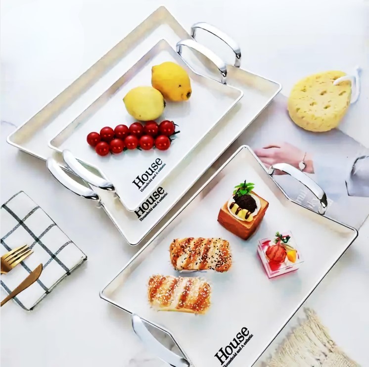 A set of 3 luxurious acrylic trays