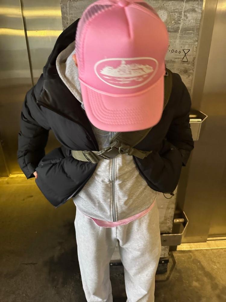 Cortez pink hat
