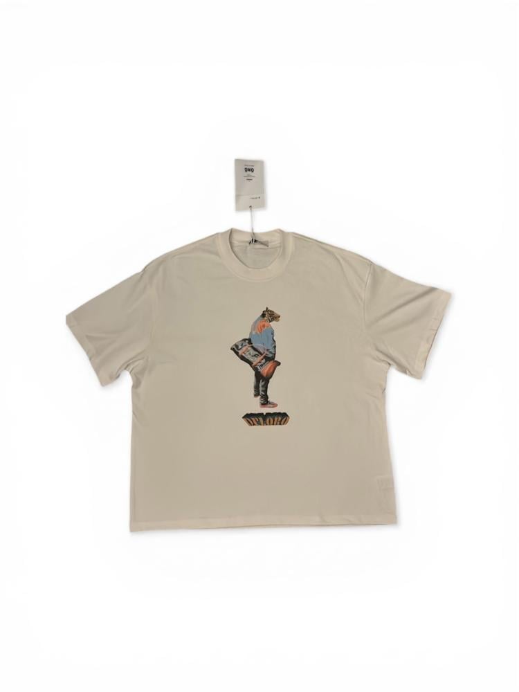 T SHIRT
