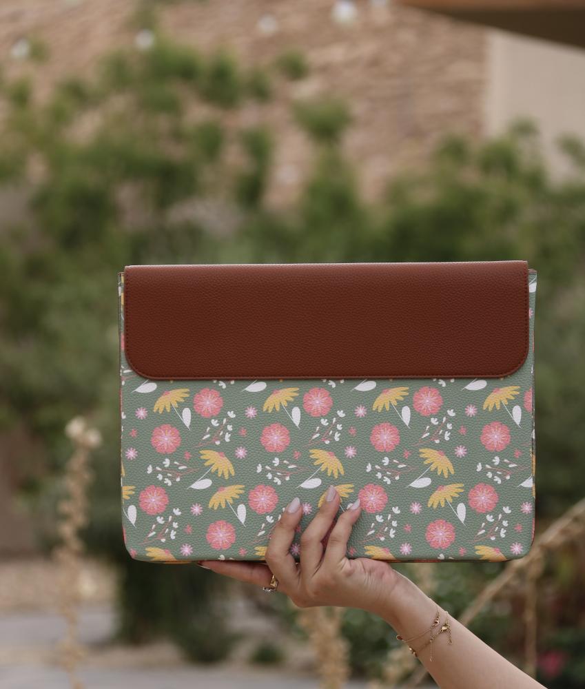 Laptop Sleeve - Green flowers