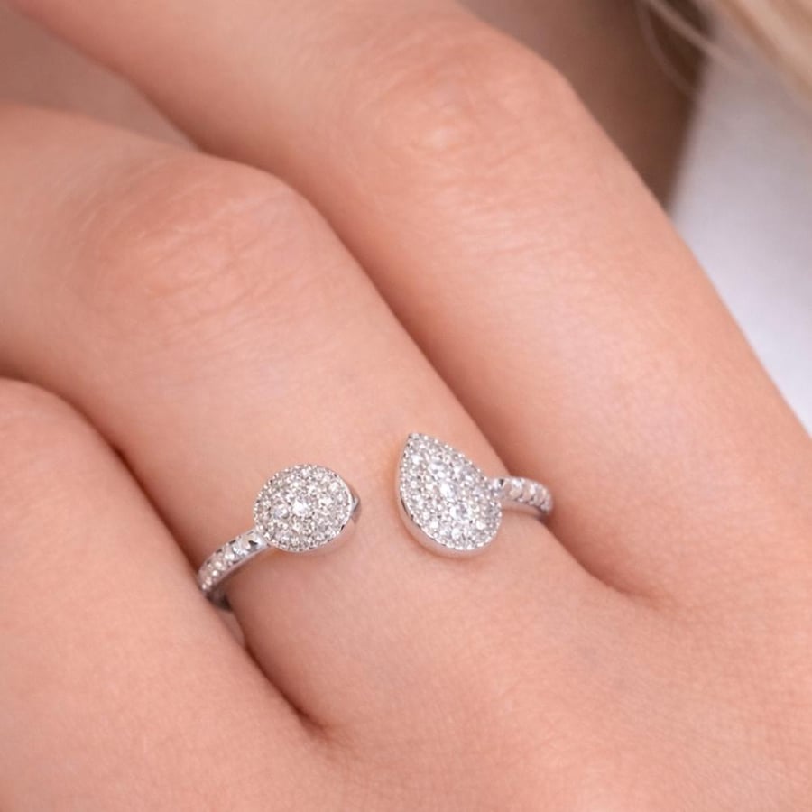 This is a high-quality drop of dew ring, silver, free size