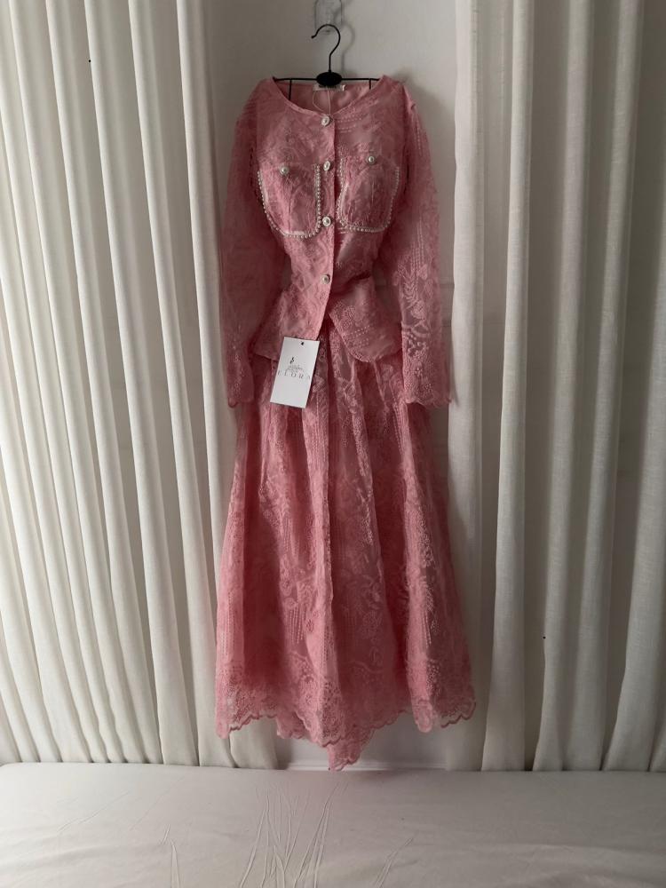 A large elegant pink set