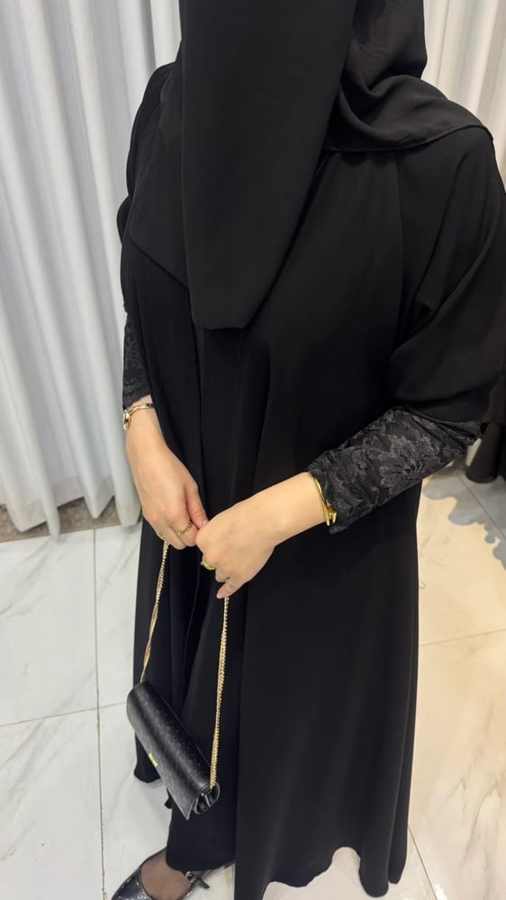 دلال