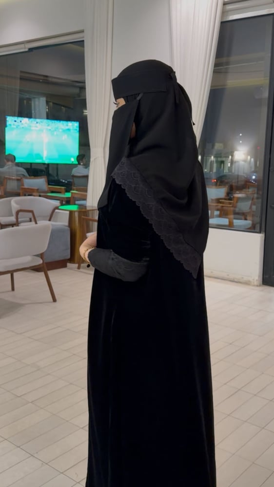 عباية اية مخمل