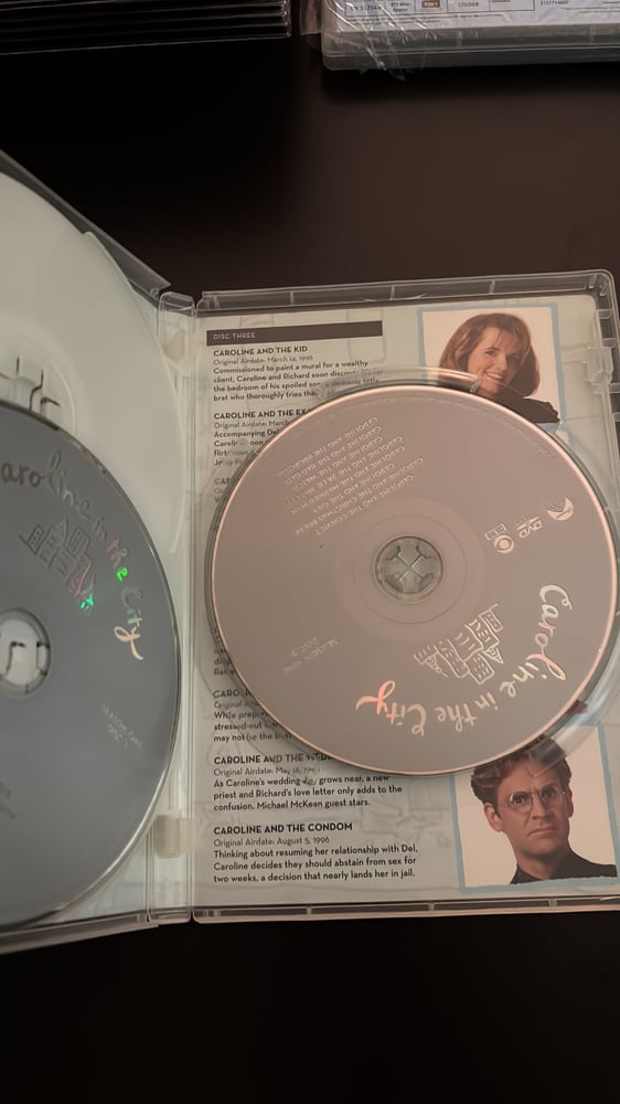 مسلسل caroline in the city الجزء الاول dvd