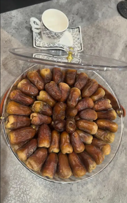 صقعي فاخر