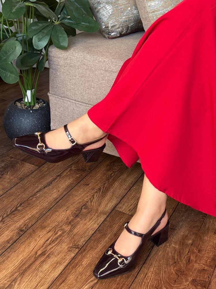 كعب نسائي — Chunky Heel Mary Jane Pumps