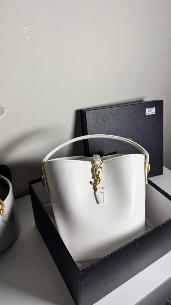 شنطة سان لوران — Saint Laurent Structured Bucket Bag
