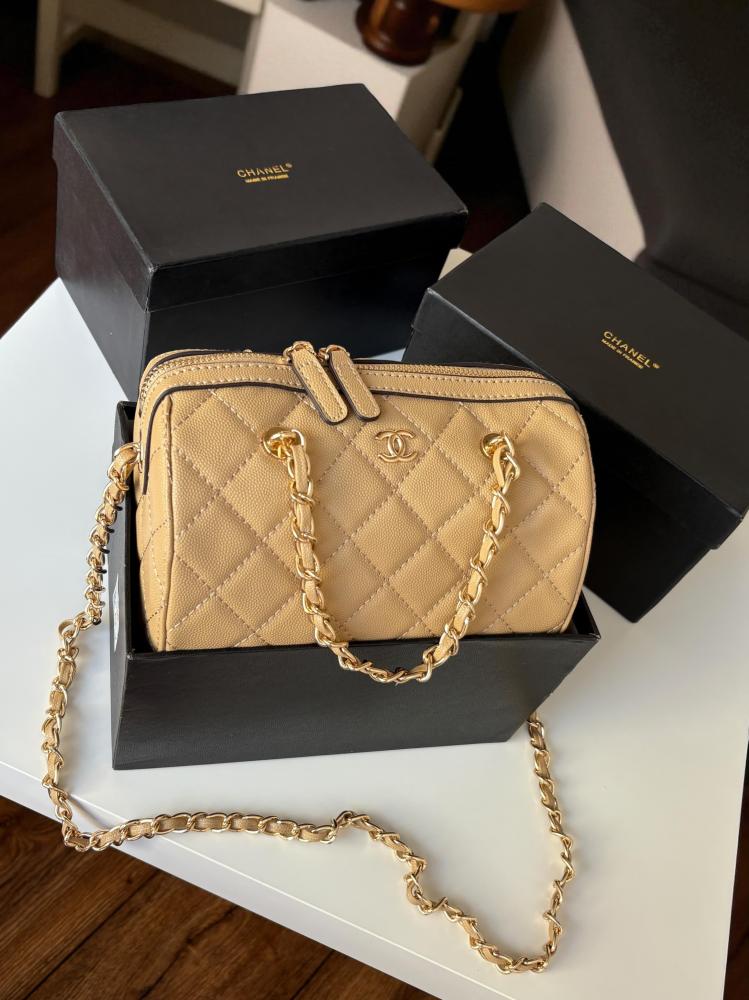 شنطة شانيل — Chanel Quilted Zip Top Handbag