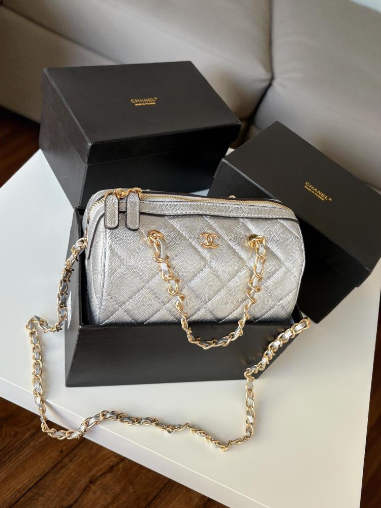 شنطة شانيل — Chanel Quilted Zip Top Handbag