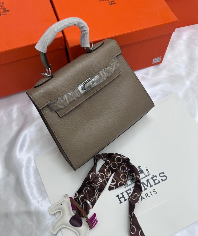 شنطة هيرمز — Hermes Kelly Flap Top Handle Bag