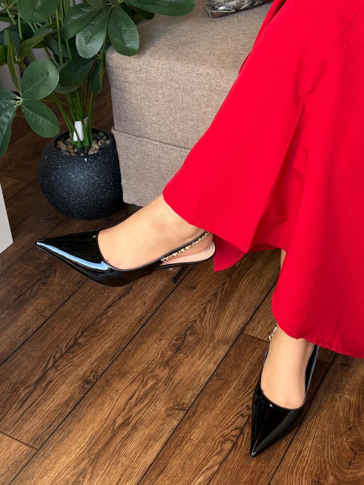 كعب نسائي — Crossover Strap Block Heels