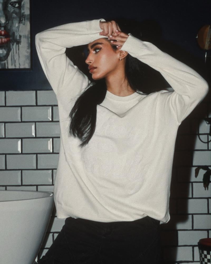 c26 sweater white
