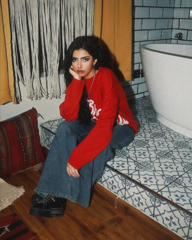 c26 sweater red