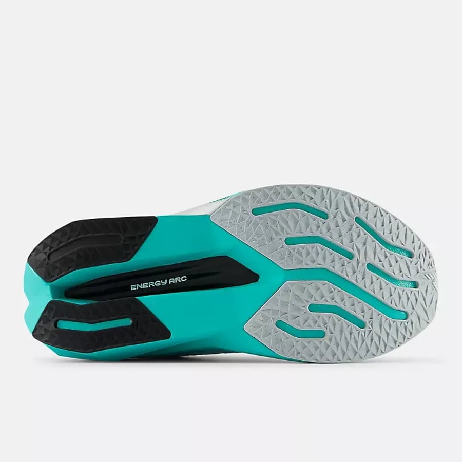 حذاء  نيوبالانس New Balance FuelCell
